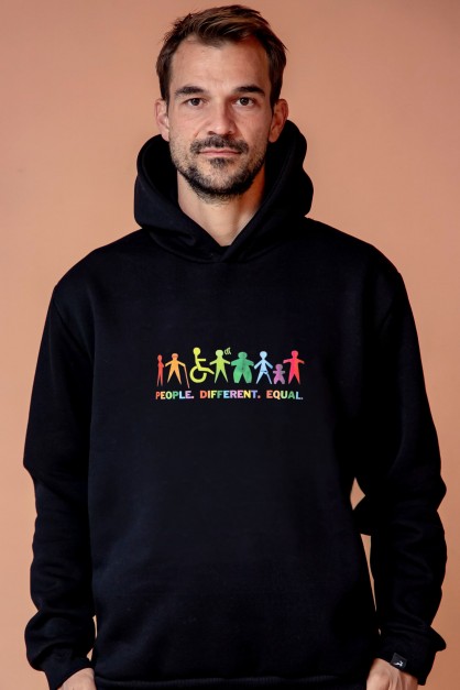 Μαύρο Ανδρικό Φούτερ Με Κουκούλα "Different"