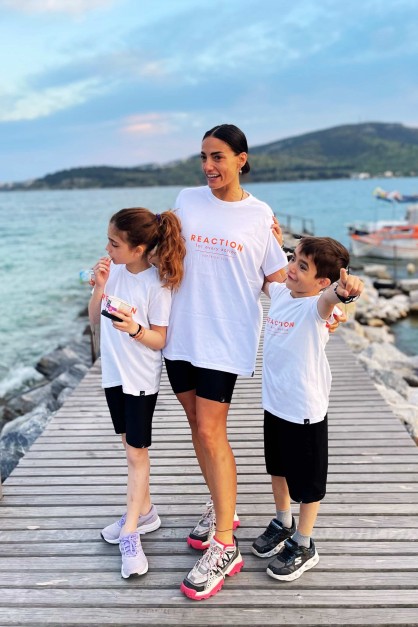 Λευκό Oversized T-Shirt Μαμάς "Reaction"